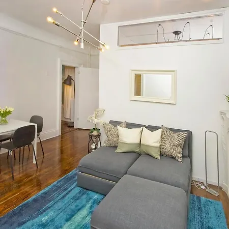 Central Two Bedroom In Times Square Apartment New York