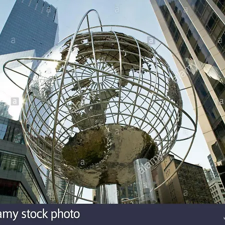 Spectacular Fifth Avenue Ultra Luxurious Large 3 Bed Gym Doorman Elevator New York