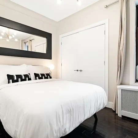 Apartment Spectacular Fifth Avenue Ultra Luxurious Large 3 Bed Gym Doorman Elevator *