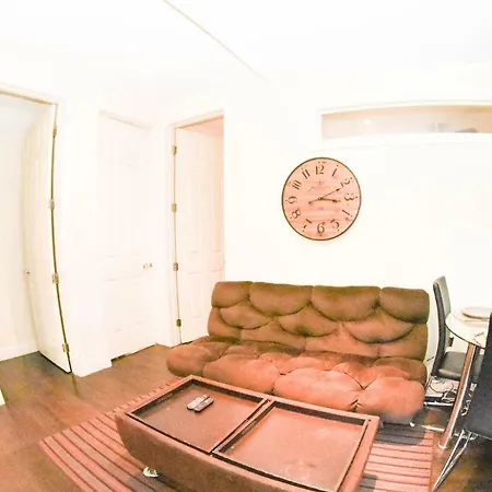 Apartment 10th Avenue