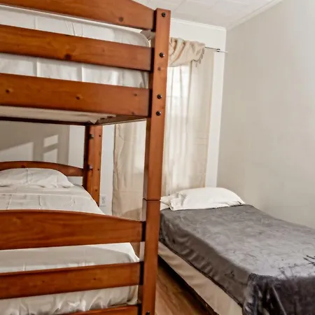 Holiday home Gem Cozycomfort House By Jfk