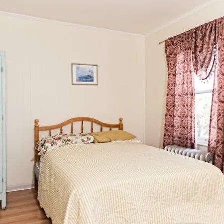 Holiday home Gem Cozycomfort House By Jfk *