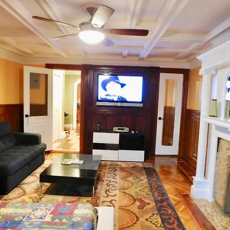 Beautiful High-end Two-bedroom * New York