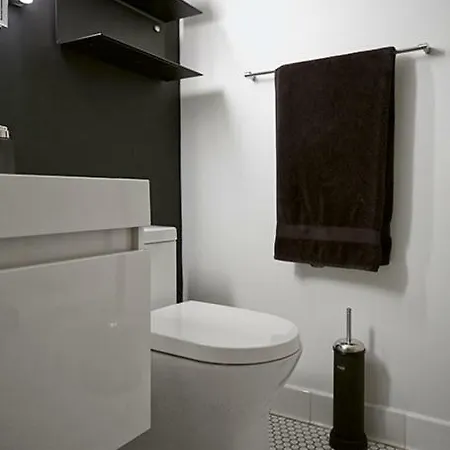 Stylish Space With Own Office In Trendy Noho! Apartment *
