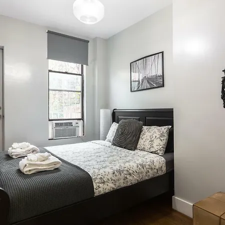 Apartment Garden Flat In Most Artistic Bushwick New York