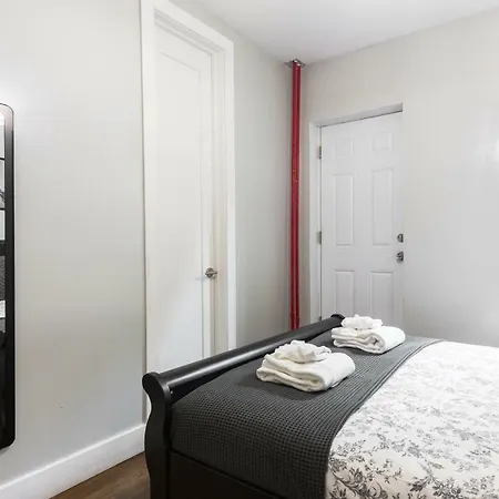 Garden Flat In Most Artistic Bushwick Apartment *