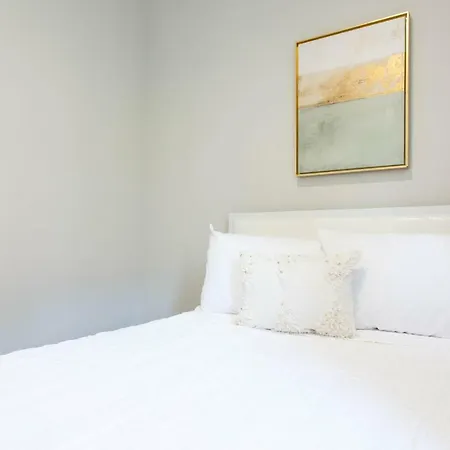 Private Bedroom In City
