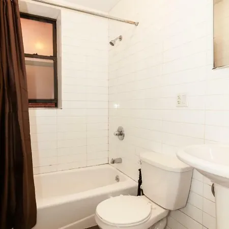 Short-term Fully Furnished 1 Bd Close To Trains In Ny New York