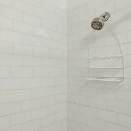 Not So Ordinary Lexington Pied-a-terre *