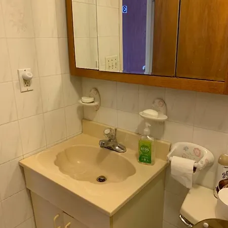Guest house Sweet Quite Private In Gravesend.brooklyn.r#2 New York