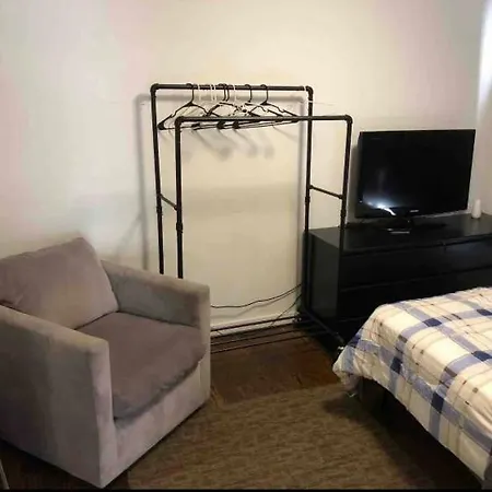 Green-point Bk - 1 Bed; Kitchen; Private Bath *