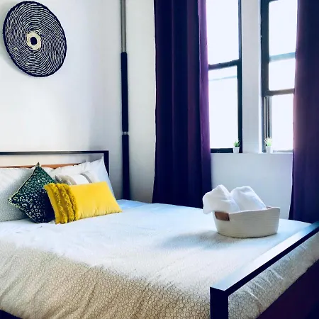 Chic Sunlit Williamsburg W/private Patio Apartment *