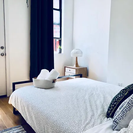 Chic Sunlit Williamsburg W/private Patio