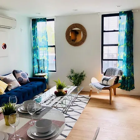Modern And Newly Renovated 3 Bedroom In Greenpoint *