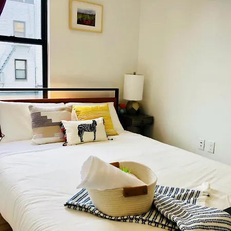 Modern And Newly Renovated 3 Bedroom In Greenpoint * New York