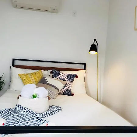 Modern And Newly Renovated 3 Bedroom In Greenpoint Apartment