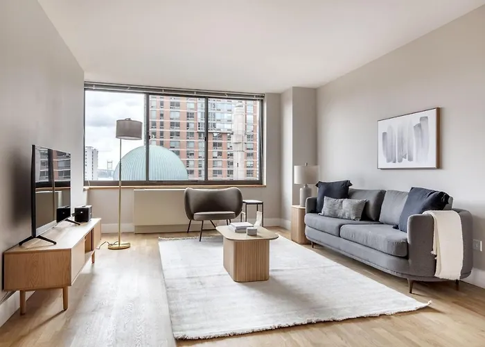 Ues 2Br W Gym Elevator Nr 96Th St Q Nyc-1298