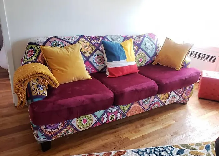 Stay With Ayana In St Albans