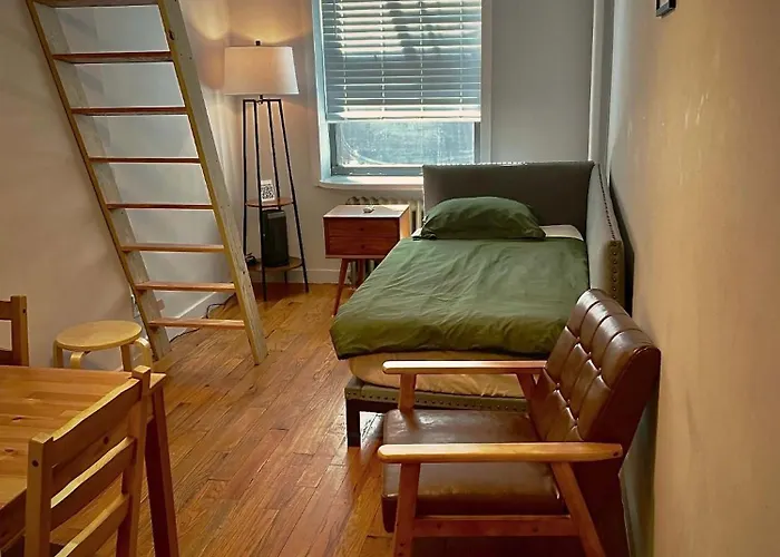 Union Square Studio 4 With Shower - Shared Toilet