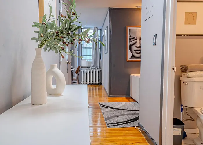 Stylish 3Bd Near Empire