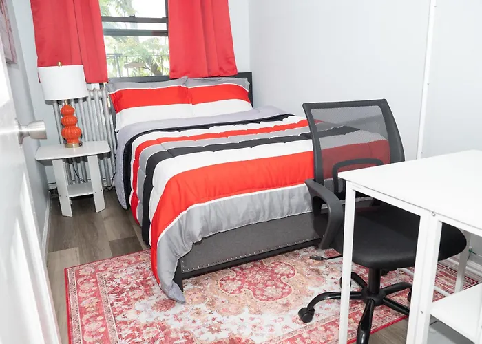 Ruby Room At Brighton Beach 2-Min Walk To Ocean & Subway Chic Stay