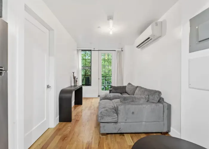Private 1 Bed In Brooklyn!