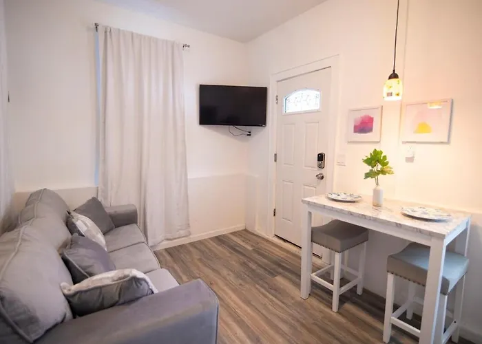 Lovely 1 Bedroom Apt With Patio By Yankee Stadium
