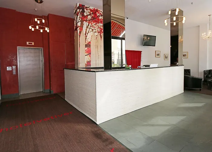 Hotel Vetiver / Manhattan Skyline