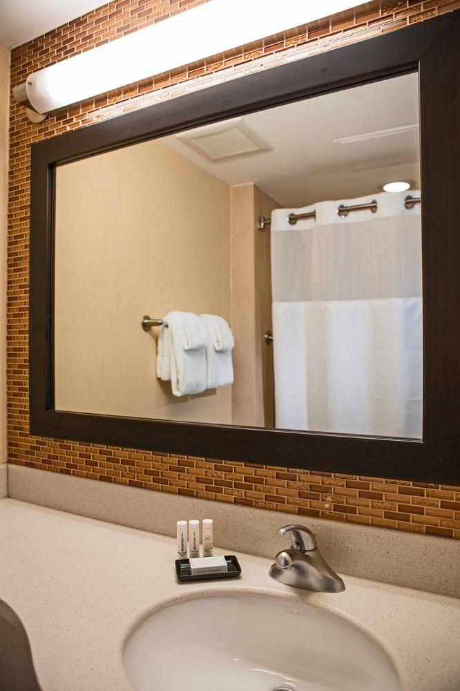 Courtyard By Marriott Manhattan / Soho Hotel 4*