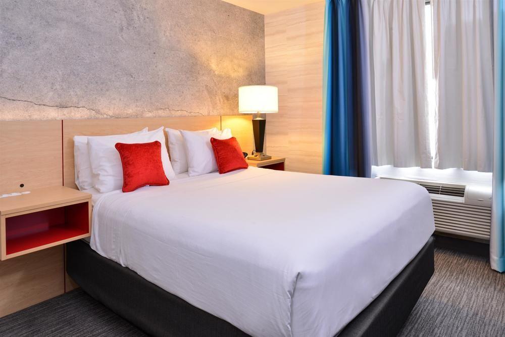 Hotel Red Lion And Brooklyn