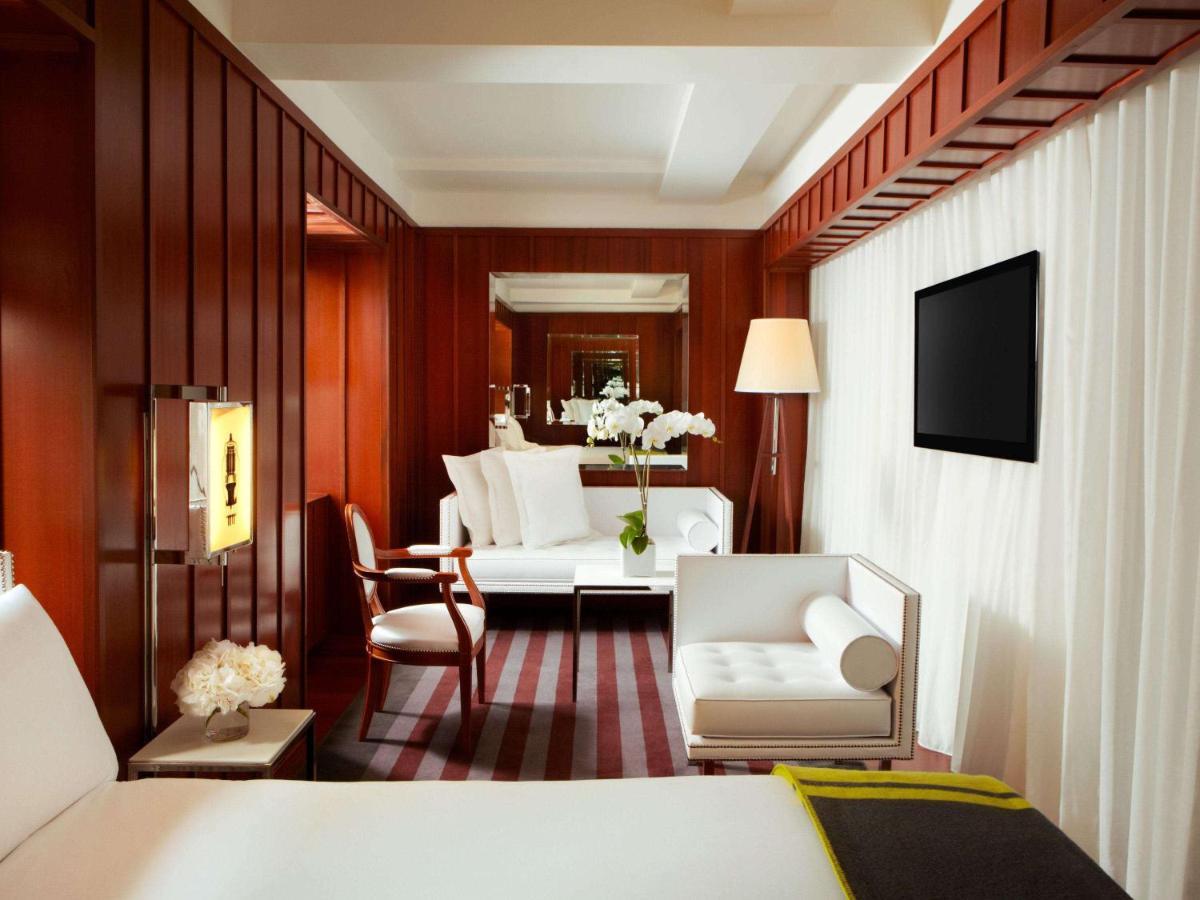 Hudson Park, A Morgans