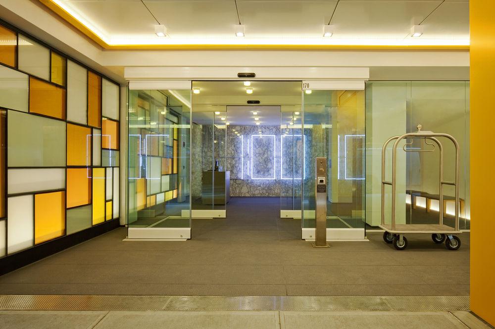 By Marriott Downtown Manhattan/world Trade Center Area 4*