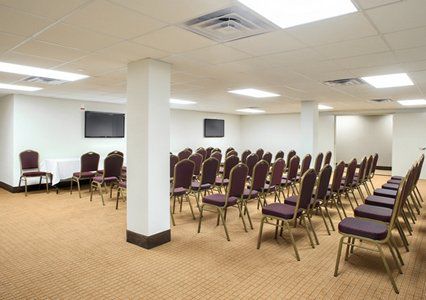 Days By Wyndham Brooklyn Borough Park New York