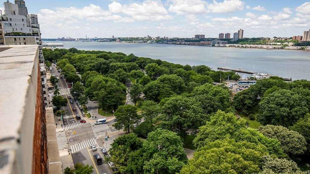 Riverside Tower Hotel 2*