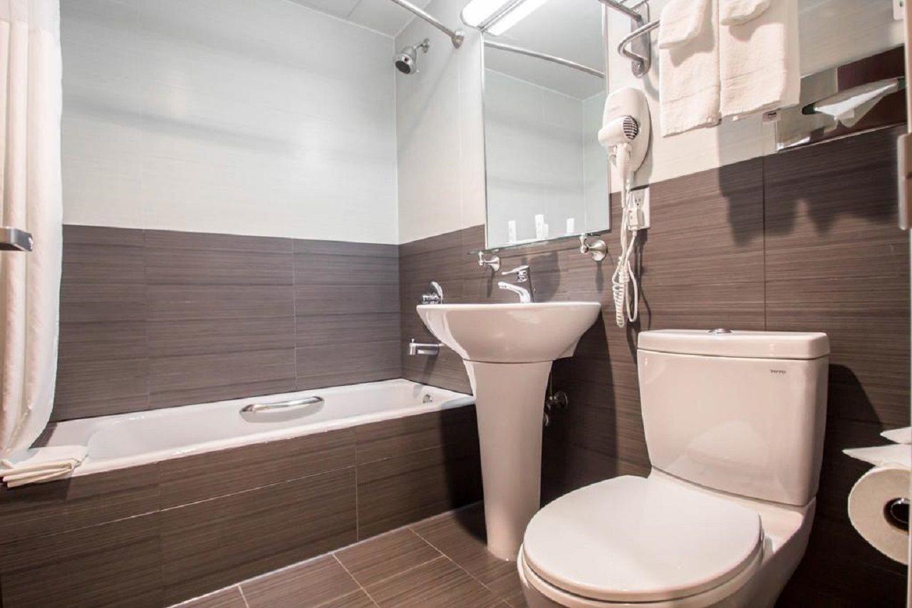 Western Bowery Hanbee Hotel 3*