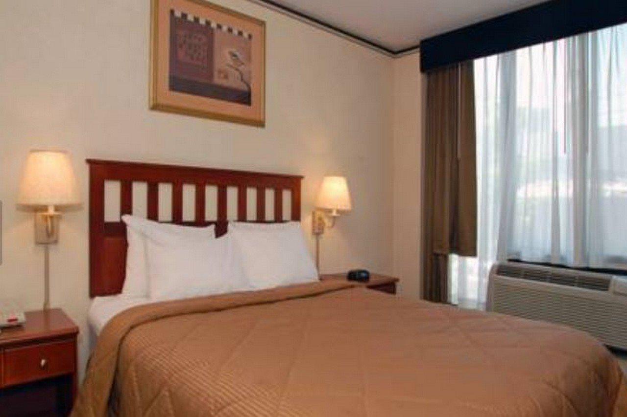 Red Lion & Long Island