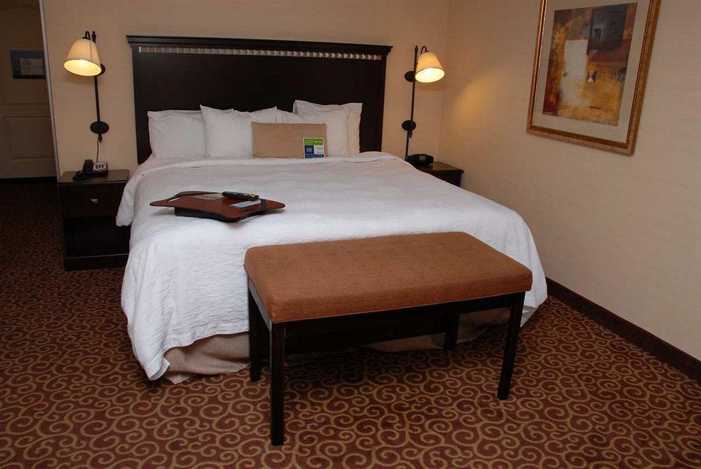 Hampton & Staten Island 3*