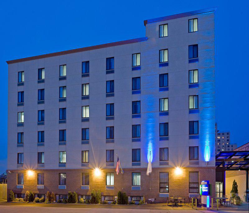 Red Lion And Brooklyn New York