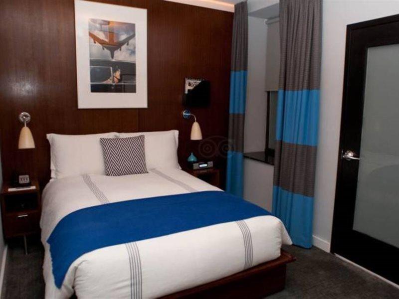 6 Columbus Park Hotel 4*