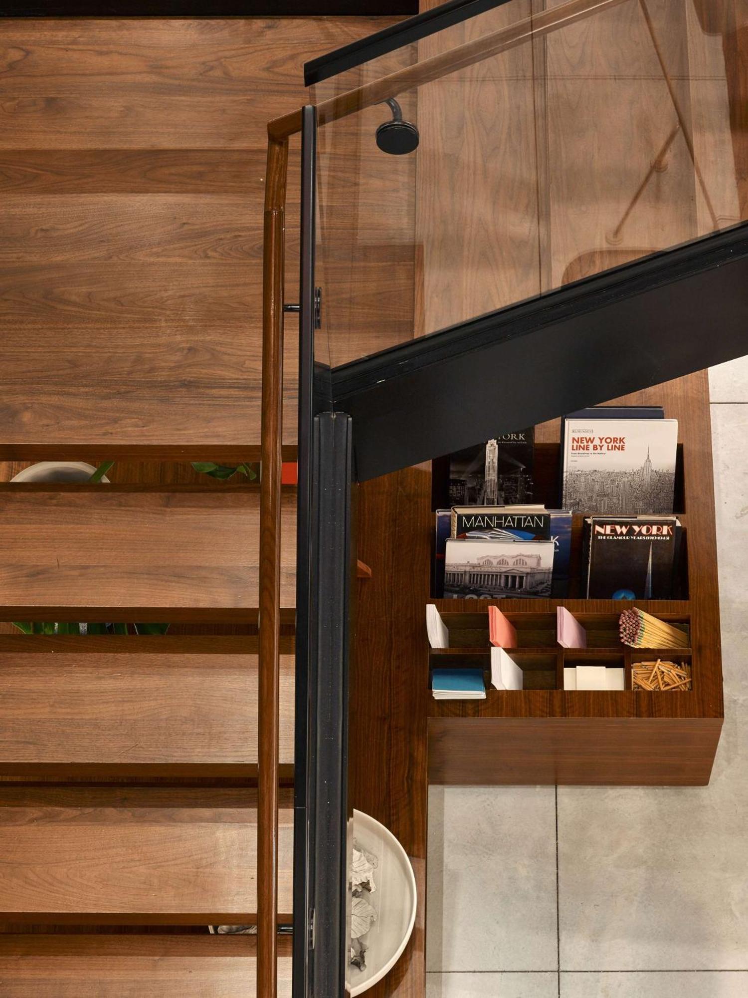 Arlo Nomad 4* New York