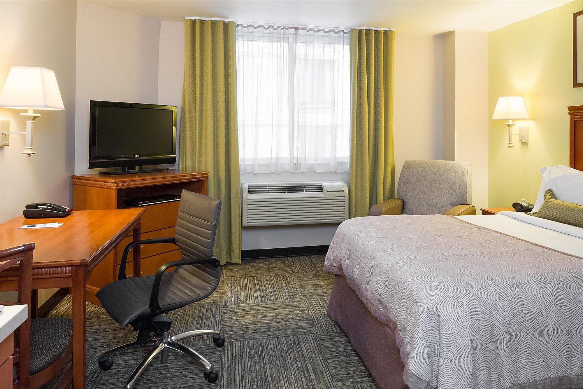Candlewood Nyc -times Square By Ihg Hotel 3*