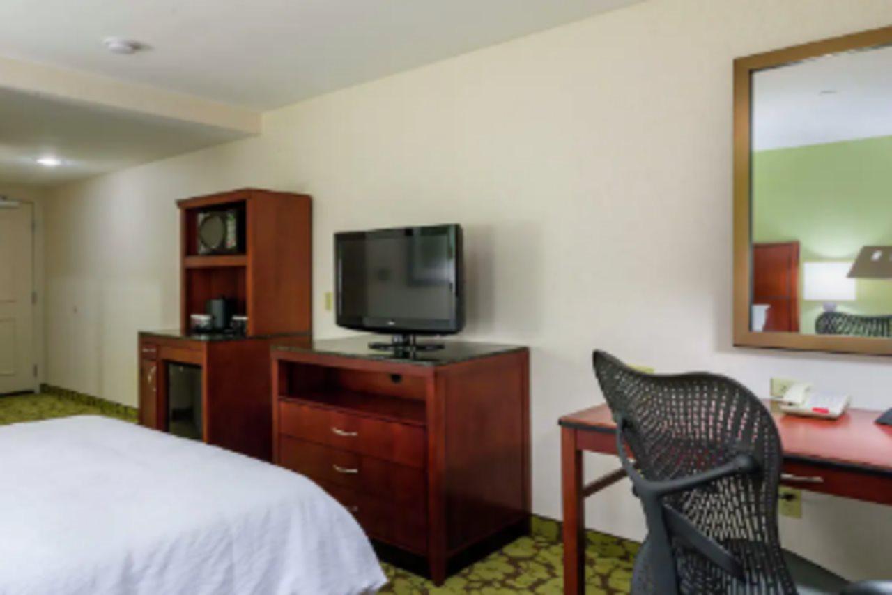 Hilton Garden Queens Jfk 3*
