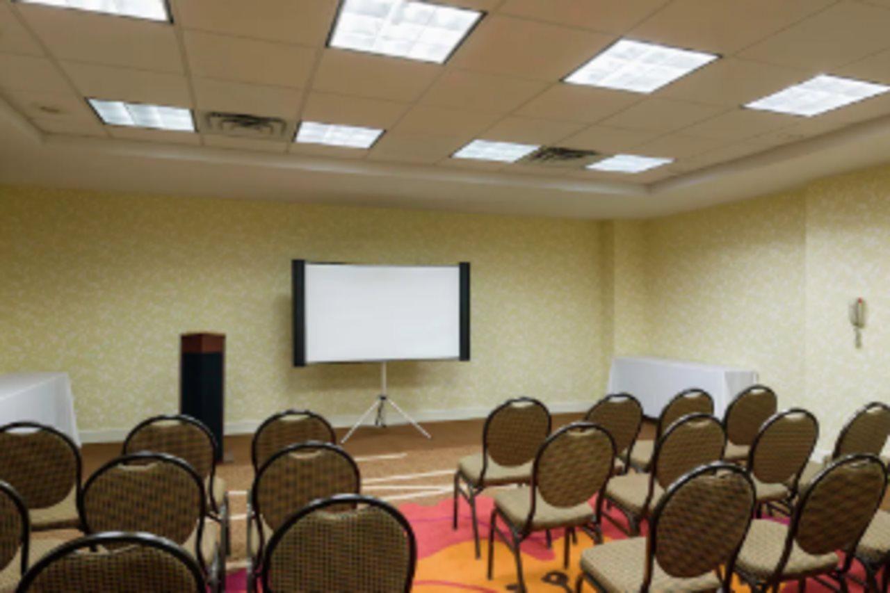 Hilton Garden Queens Jfk Hotel