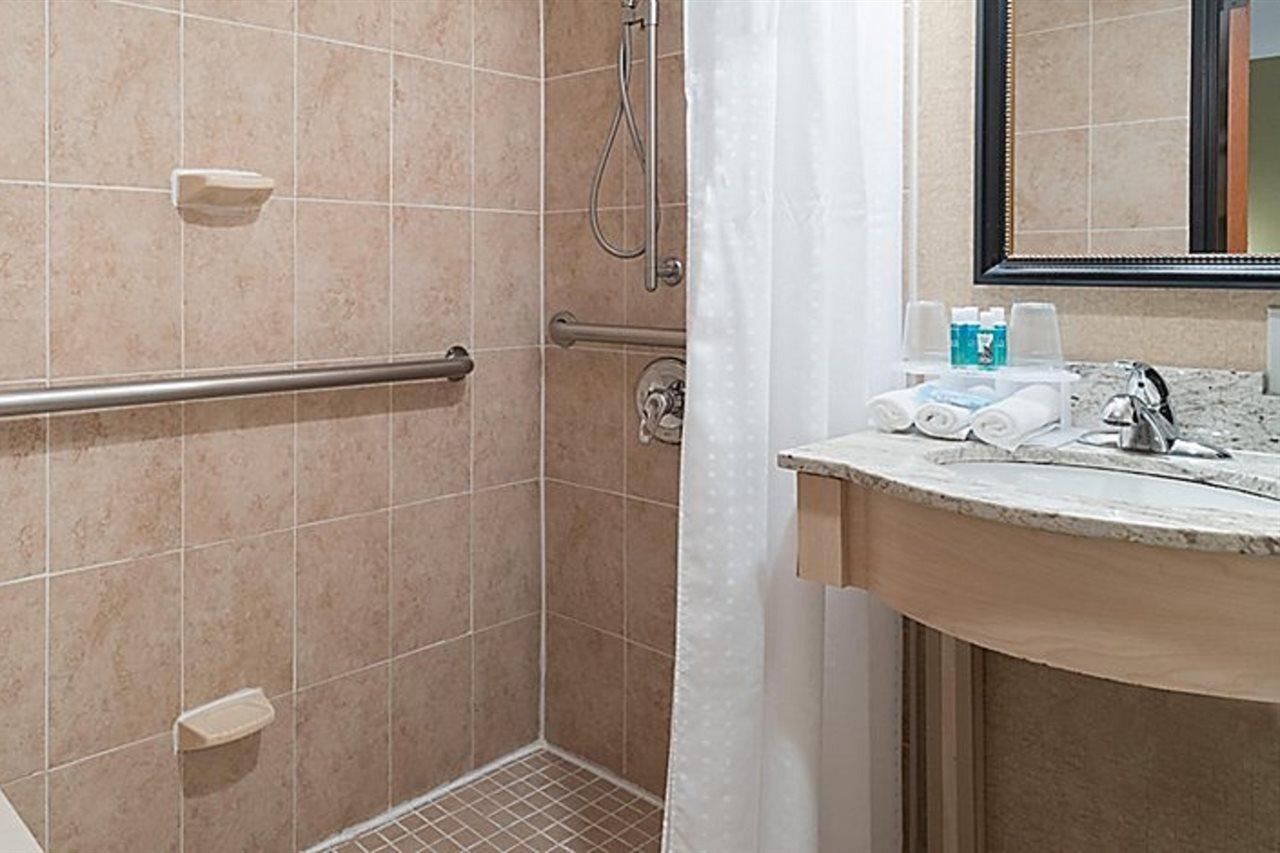 Hotel Express - Street By Ihg 3*