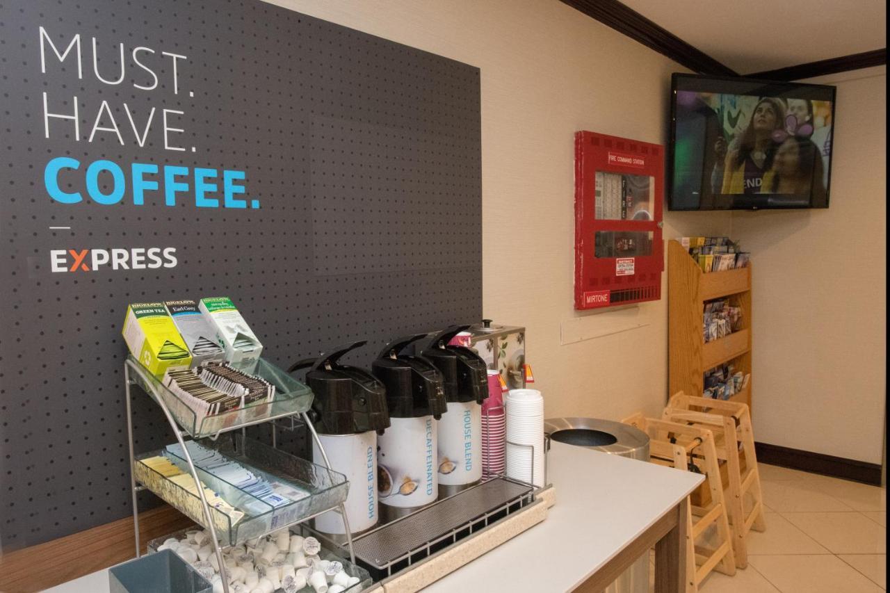 Express Kennedy Airport, An Ihg Hotel 3*