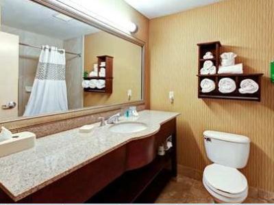 Hampton Manhattan Grand