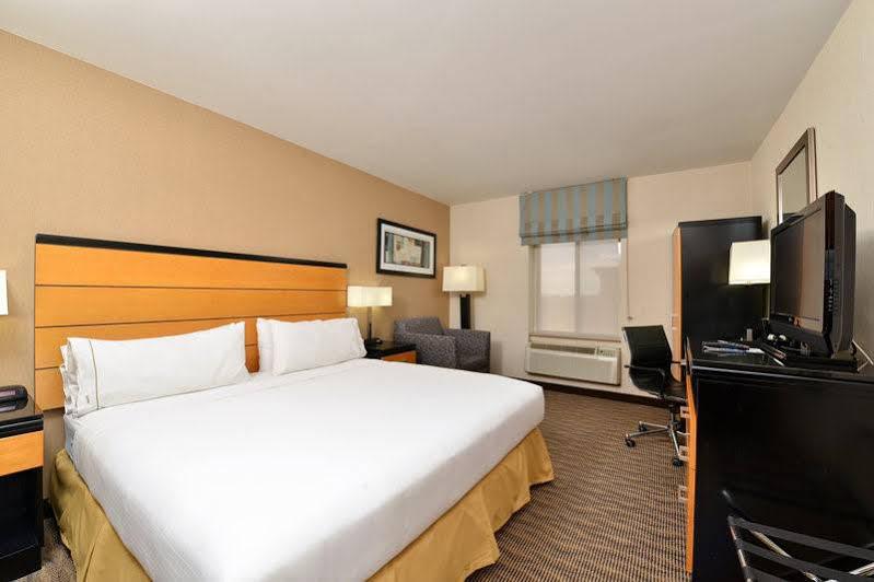 Express Kennedy Airport, An Ihg Hotel 3*
