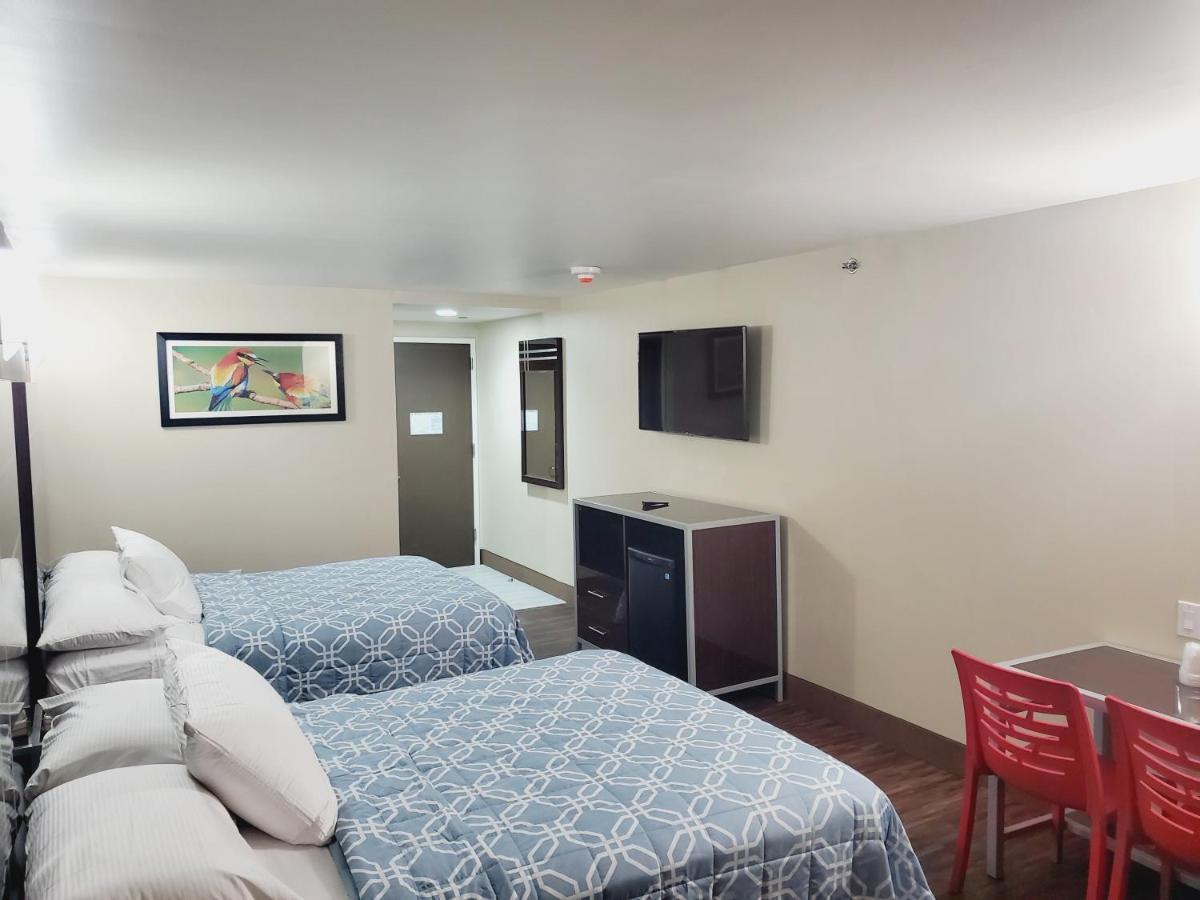 Brooklyn Broadway Hotel