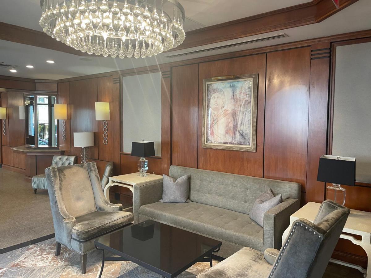 Washington Jefferson At Times Square Hotel