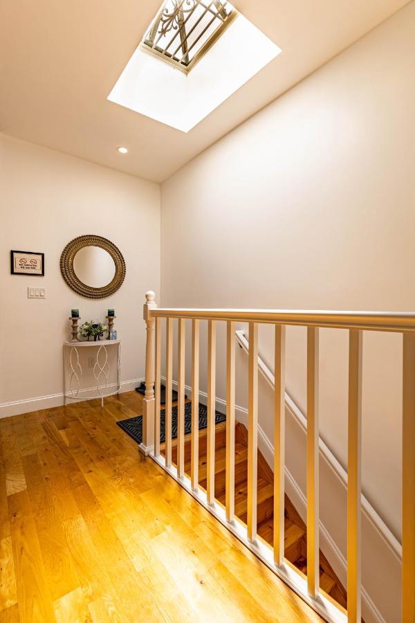 Floor With Skylight Brooklyn Privatunterkunft *